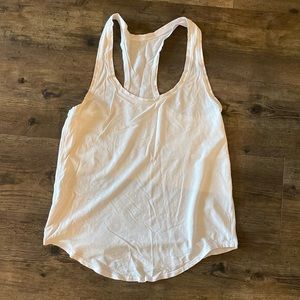 White lululemon tank top